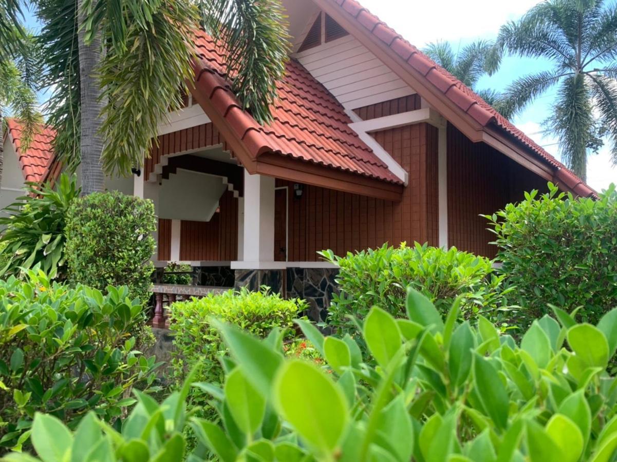 Bunraksa Resort Kamphaeng Phet Exterior foto